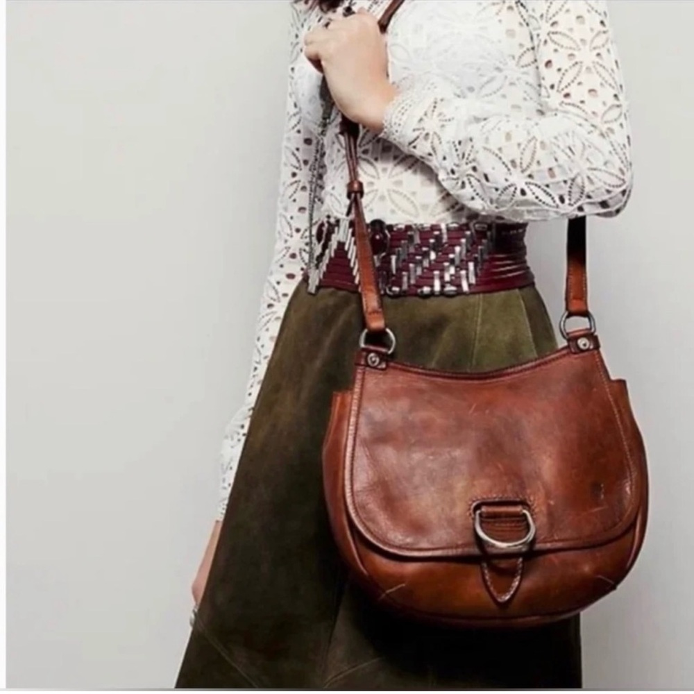 Frye Amy Leather D Ring Crossbody Bag Cognac Brown Retail $338.